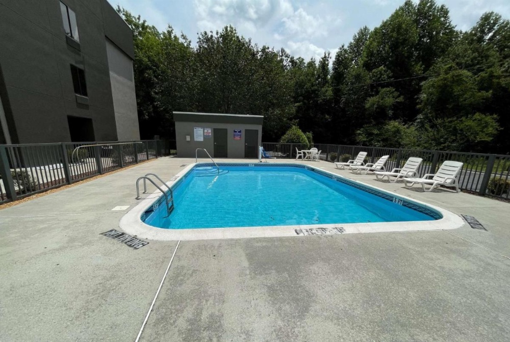 La Quinta Inn & Suites by Wyndham Fayetteville I-95 Image 10