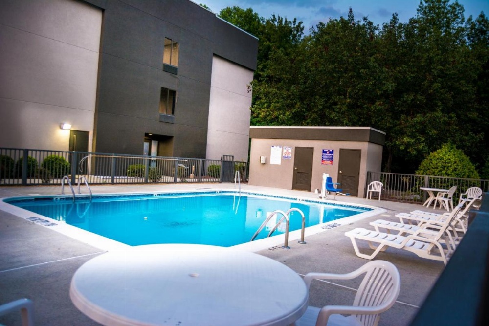 La Quinta Inn & Suites by Wyndham Fayetteville I-95 Image 33